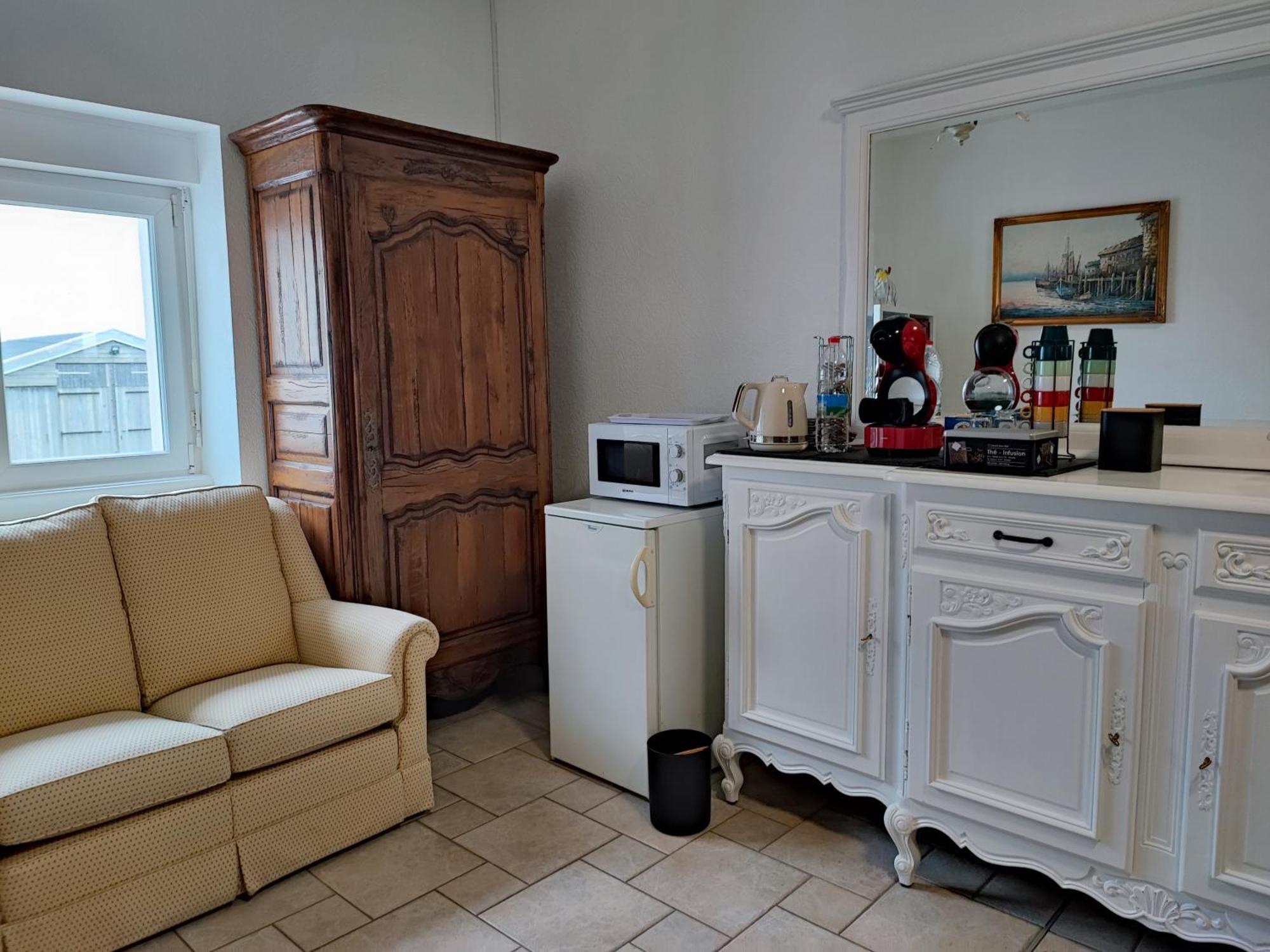 Chambres D'Hotes "Les Hauts Vents" Сен-Поль-де-Леон Экстерьер фото